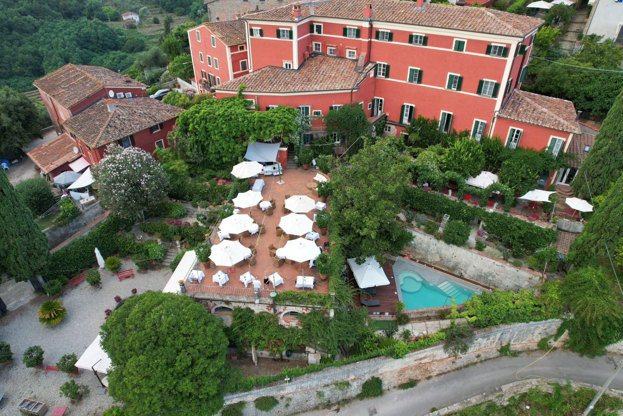 Ospitalità autentica tra Lucca e Firenze: vivere la Toscana da veri ospiti